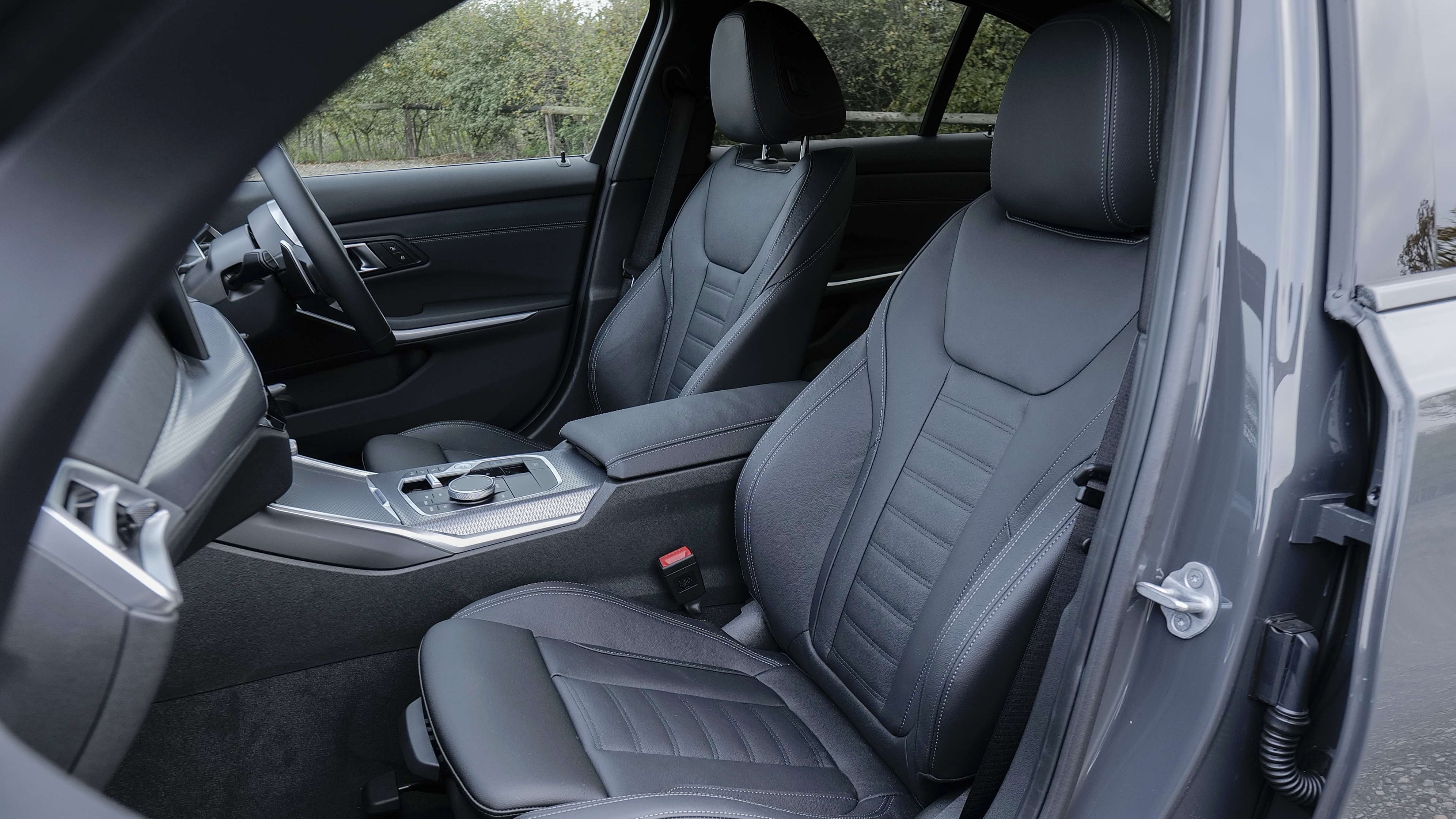 BMW 3 SERIES SALOON 330e 22.3 kWh M Sport 4dr Step Auto